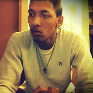 Meet your Posher, Devin